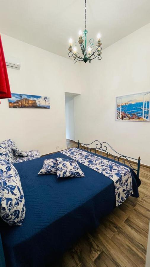 Apartment Domus Carbonari Naples