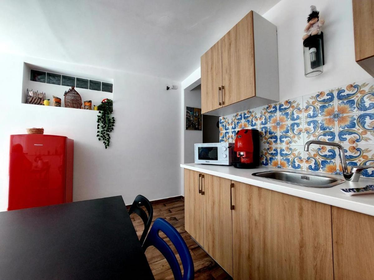 Domus Carbonari Apartment *